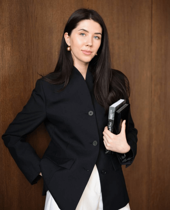 Янина Дмитриевна